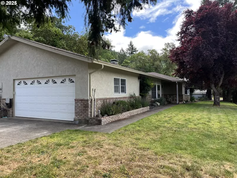 1068 RICE CREEK RD, Winston, OR 97496