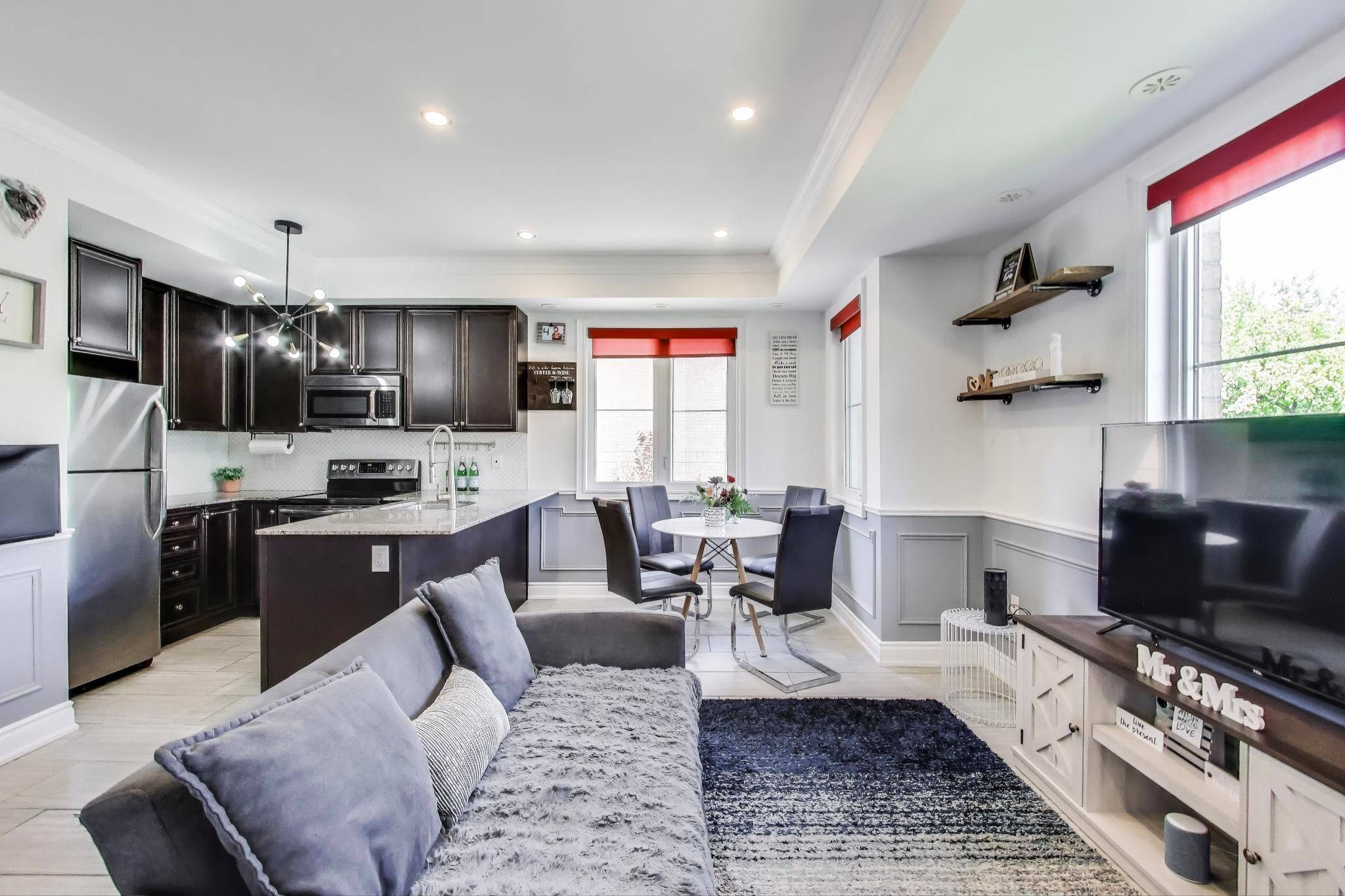 Toronto W04, ON M6E 2S2,380 Hopewell AVE #231