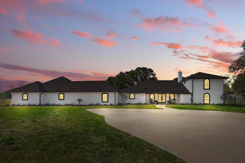 203 W Shady Shores Road, Shady Shores, TX 76208