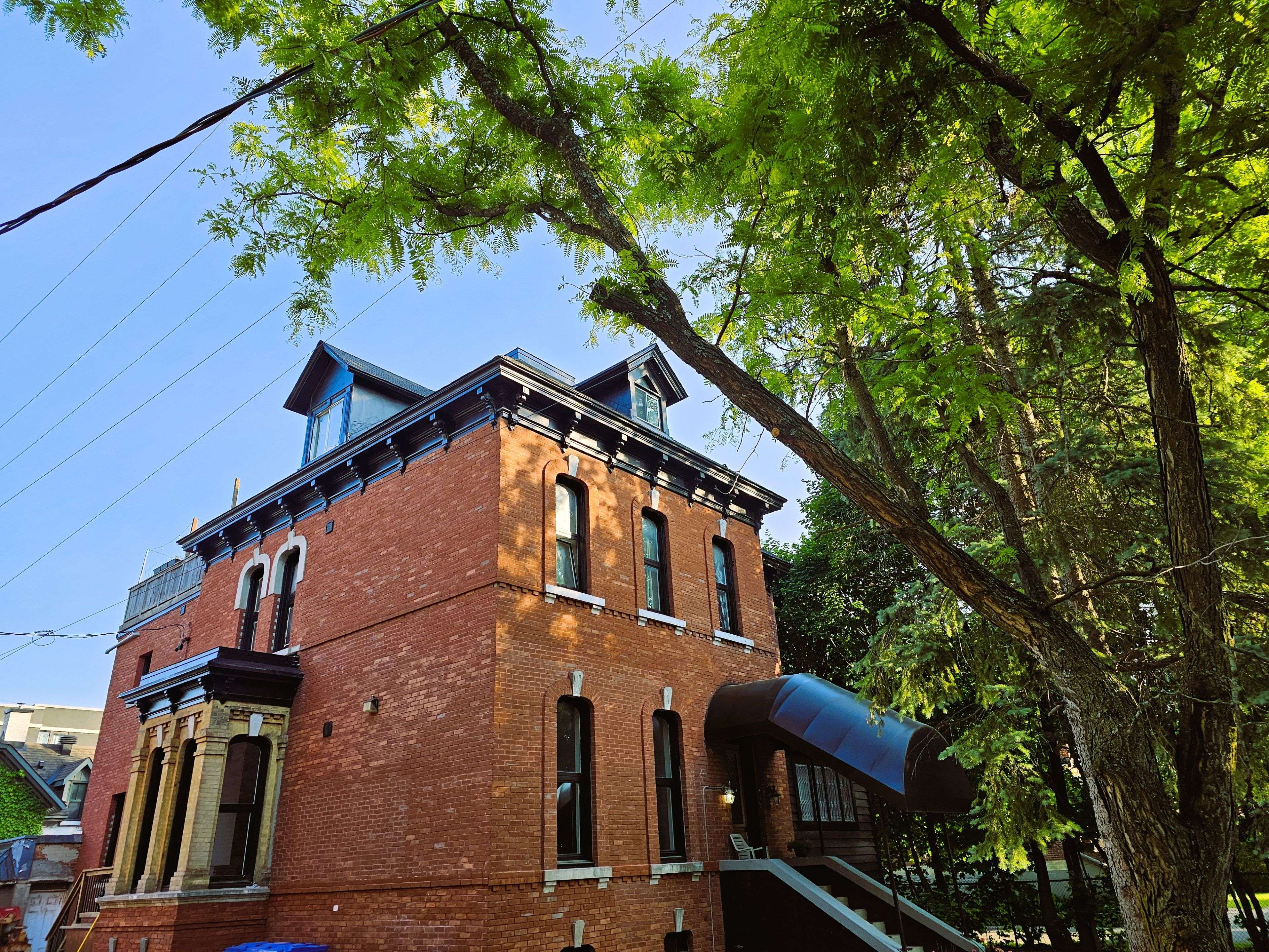 Lower Town - Sandy Hill, ON K1N 6M8,460 Wilbrod ST