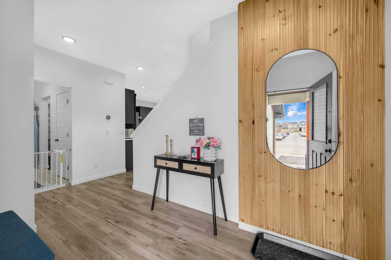 Airdrie, AB T4B 5G1,700 Reynolds CRES Southwest