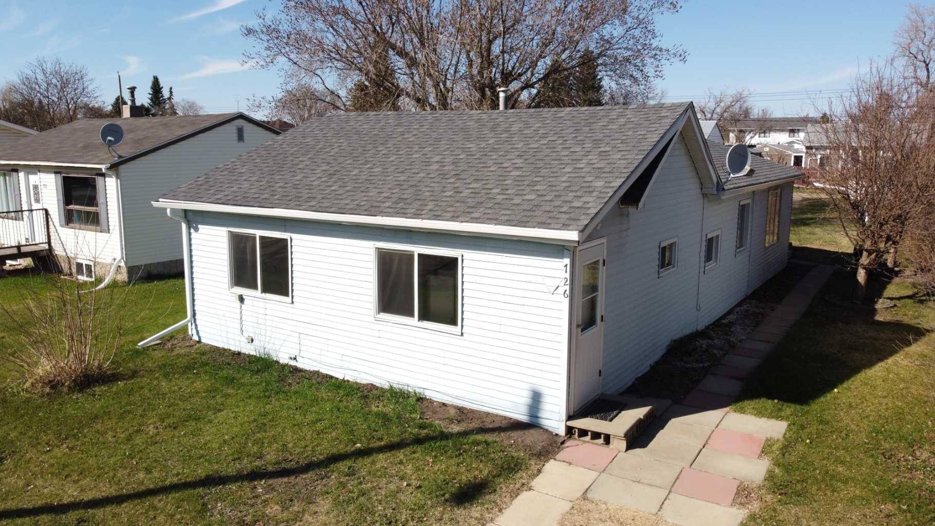 Wainwright, AB T9W 1B4,726 8 AVE