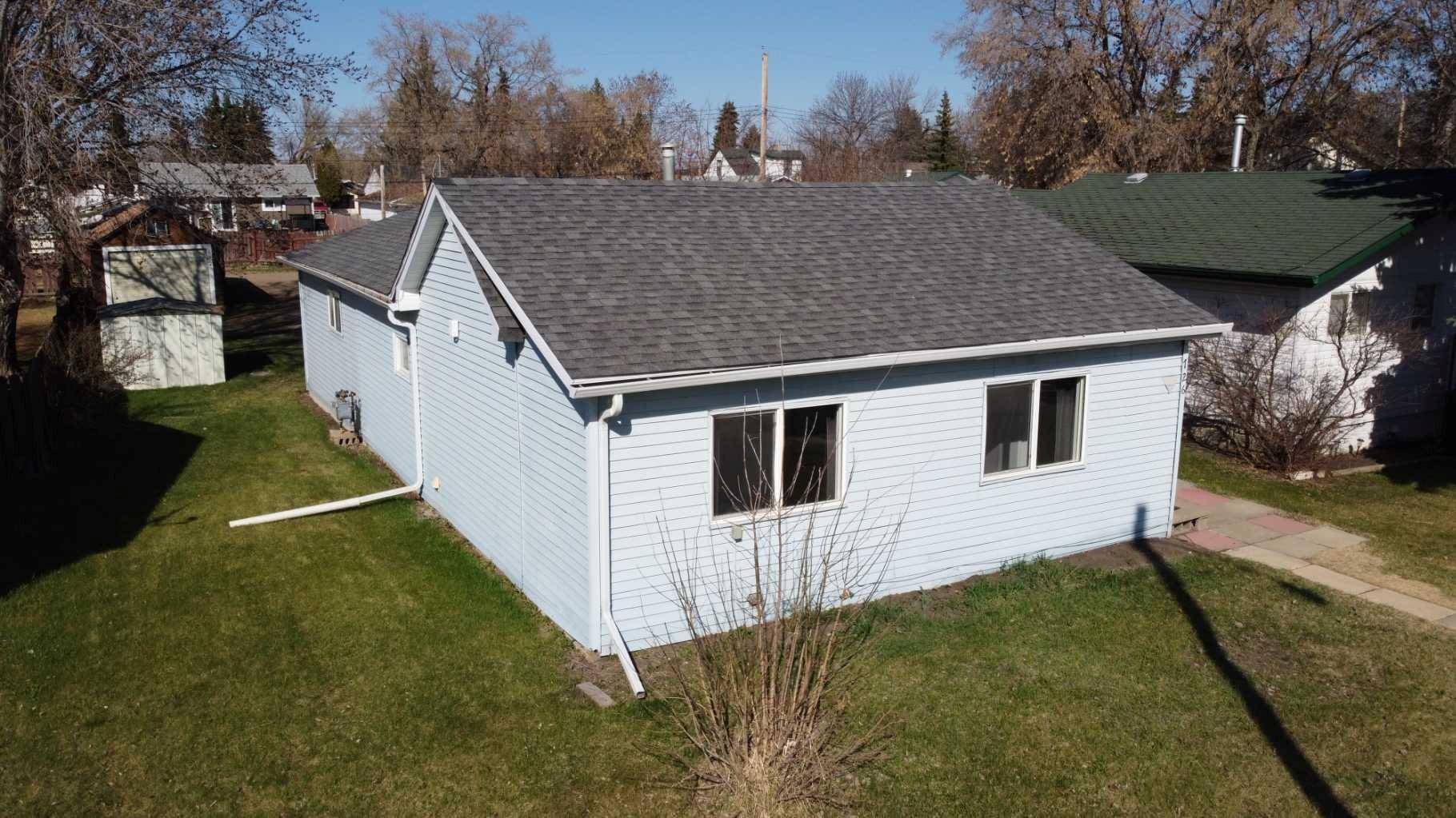 Wainwright, AB T9W 1B4,726 8 AVE