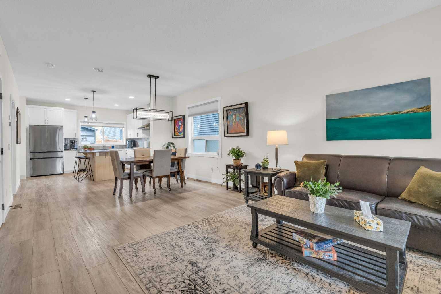 Calgary, AB T2X4Y8,315 Wolf Creek WAY SE