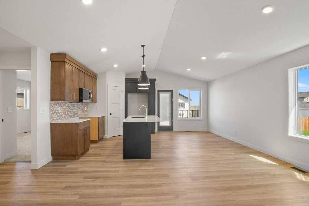Penhold, AB T0M 1R0,154 Norseman Close