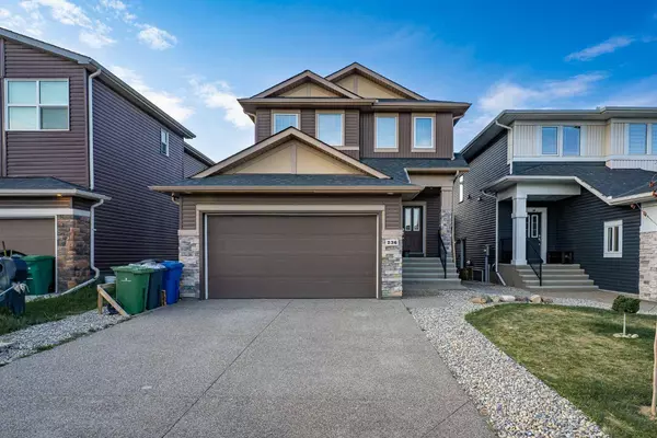 236 Dawson Harbour HTS, Chestermere, AB T1X 1Z9