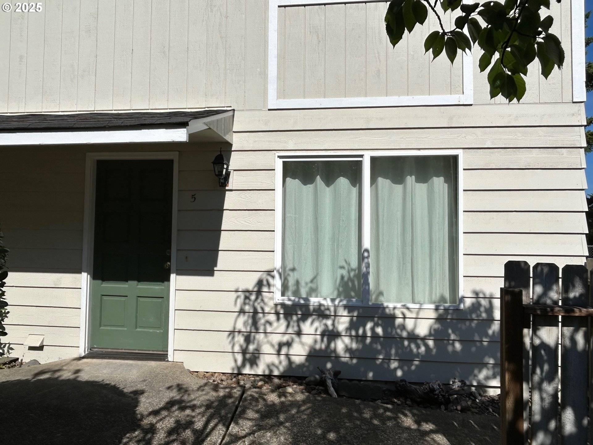 1340 9TH ST #5, Florence, OR 97439
