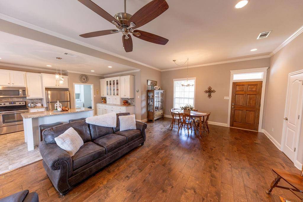 Sulphur Springs, TX 75482,403 Austin Acre