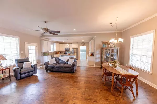 Sulphur Springs, TX 75482,403 Austin Acre