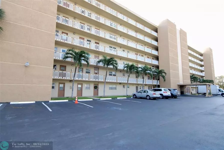 620 NE 12th Ave #202, Hallandale Beach, FL 33009