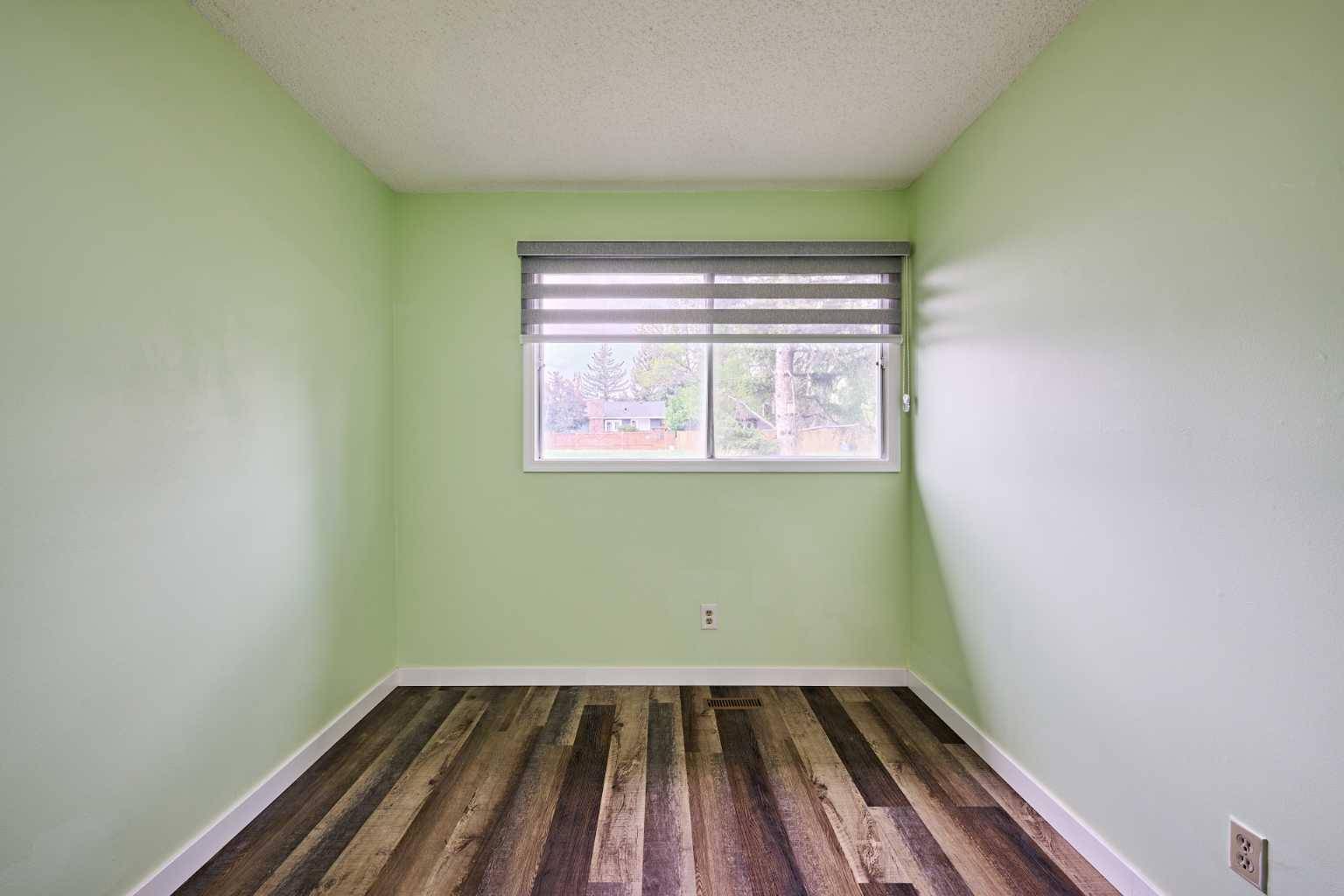 Calgary, AB T2V 4S9,2520 Palliser DR SW #1304