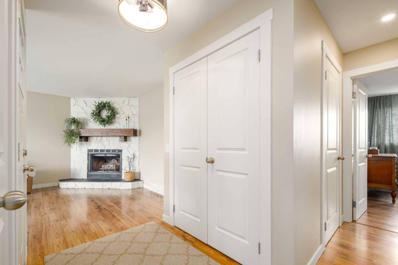 Cochrane, AB T4C 1H2,137 Glenhill DR