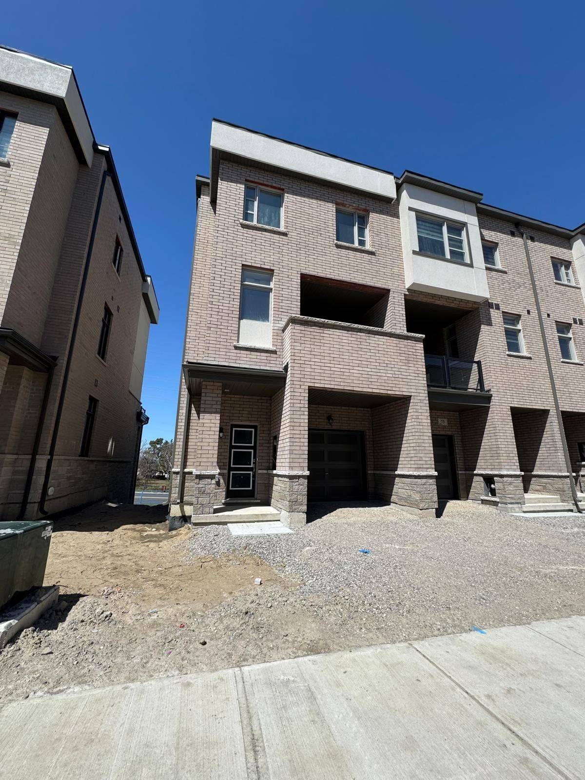 77 Inverary CRES, Vaughan, ON L4H 5G8