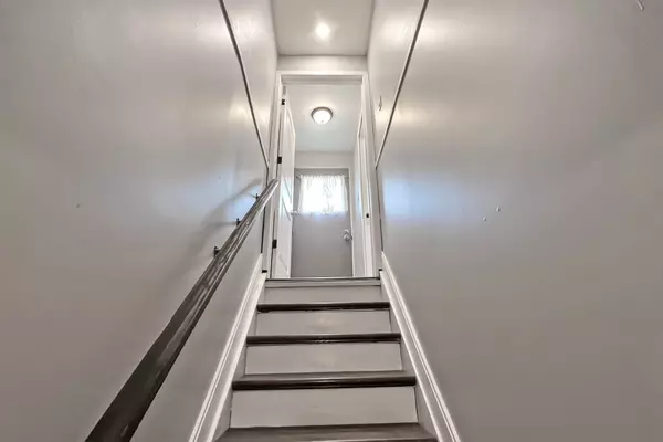 Toronto E05, ON M1W 2E3,7 Boundy CRES #Bsmt