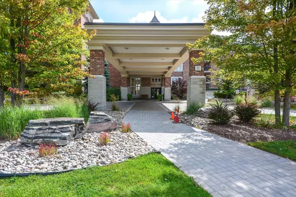 Guelph, ON N1G 5K9,71 Bayberry DR #112