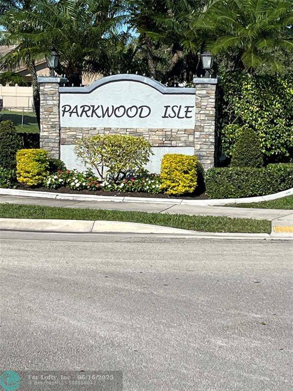 Davie, FL 33324,10111 SW 16th CT