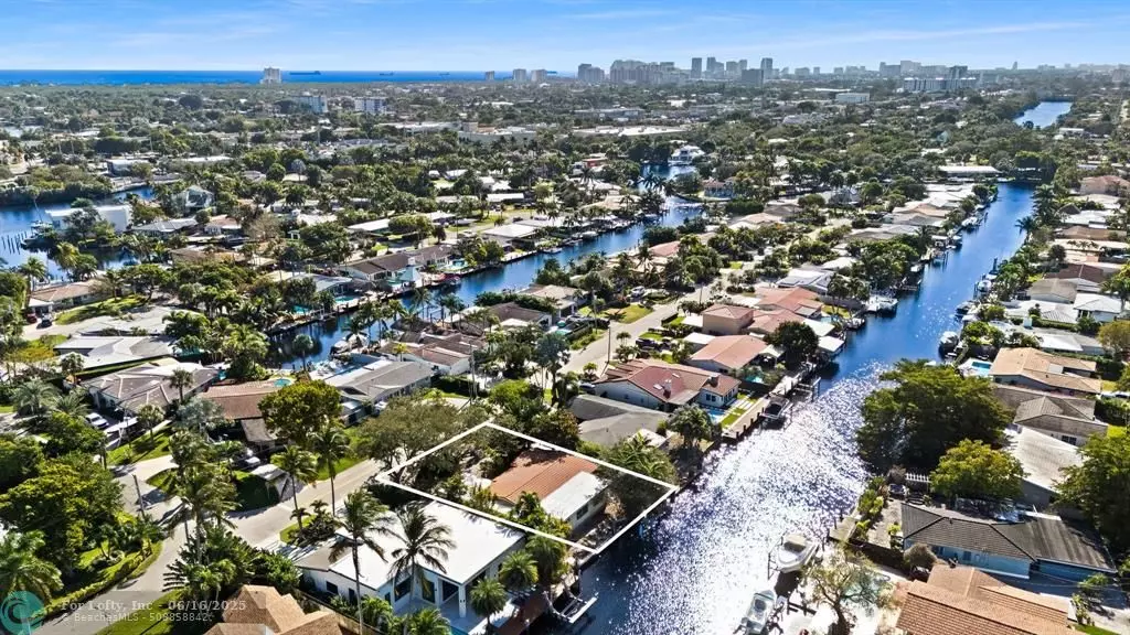 2333 NE 19th Ave, Wilton Manors, FL 33305