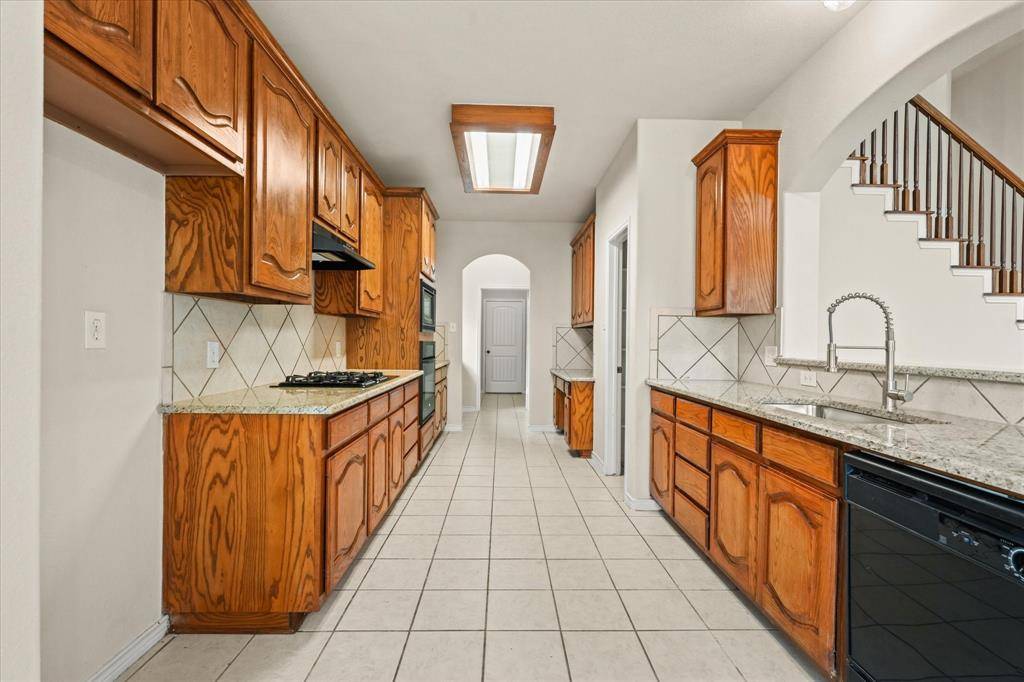 Mckinney, TX 75070,8204 Hitching Trail