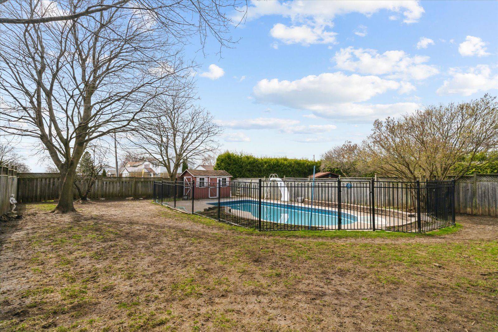63 Pinedale CRES, Clarington, ON L1E 1C7
