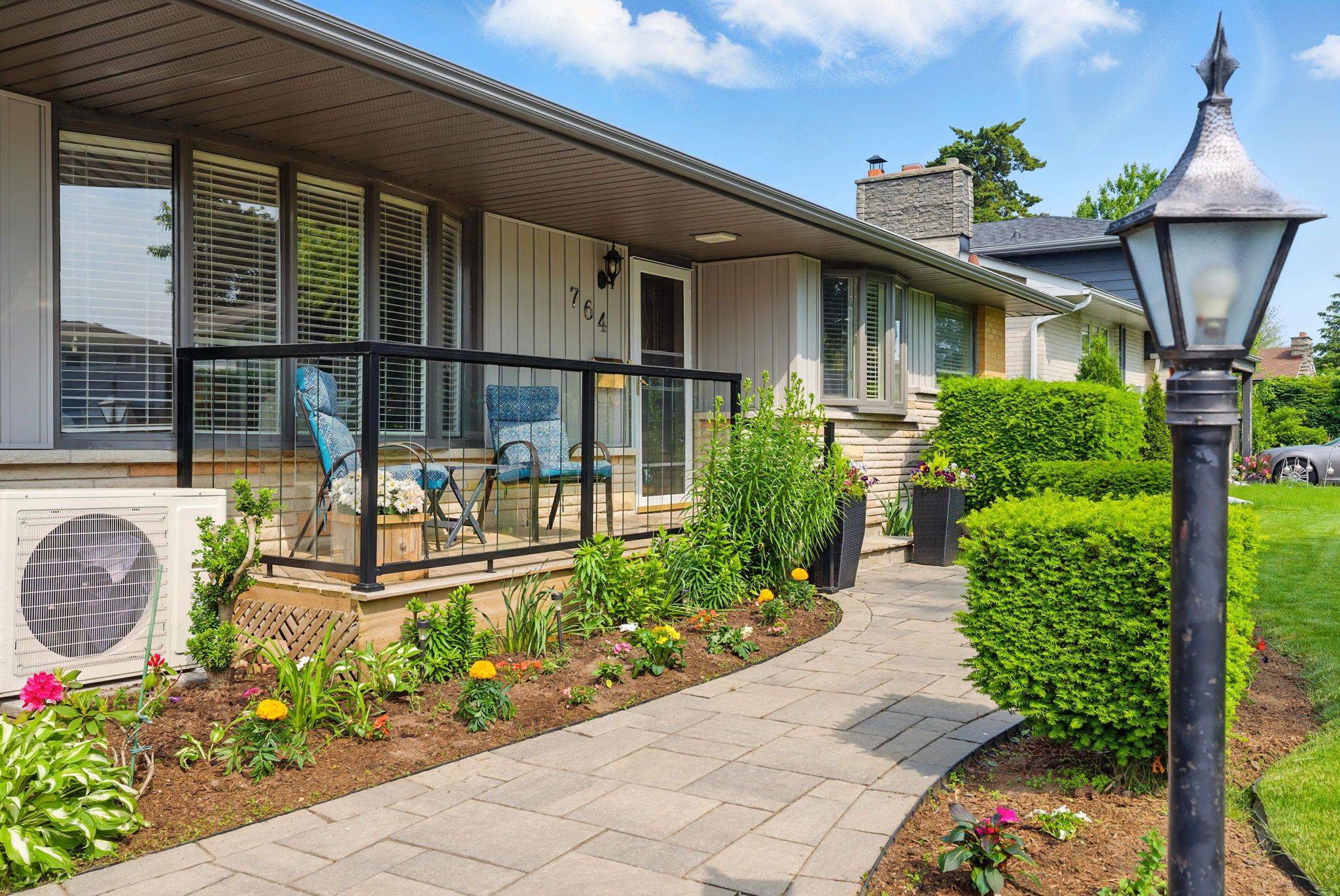 Oshawa, ON L1J 5B7,764 Westdale ST