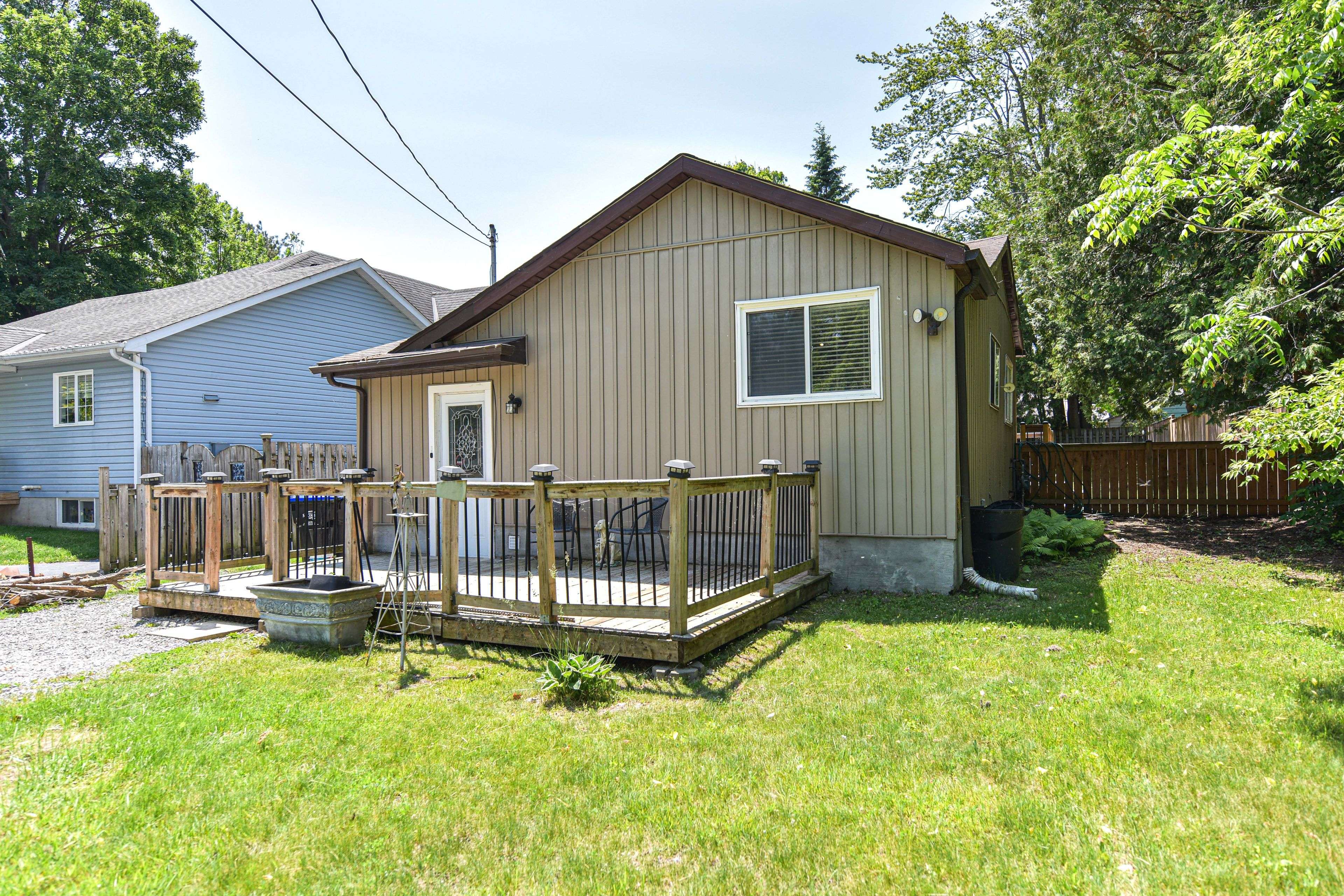 Severn, ON L3V 0V9,3306 Knight AVE