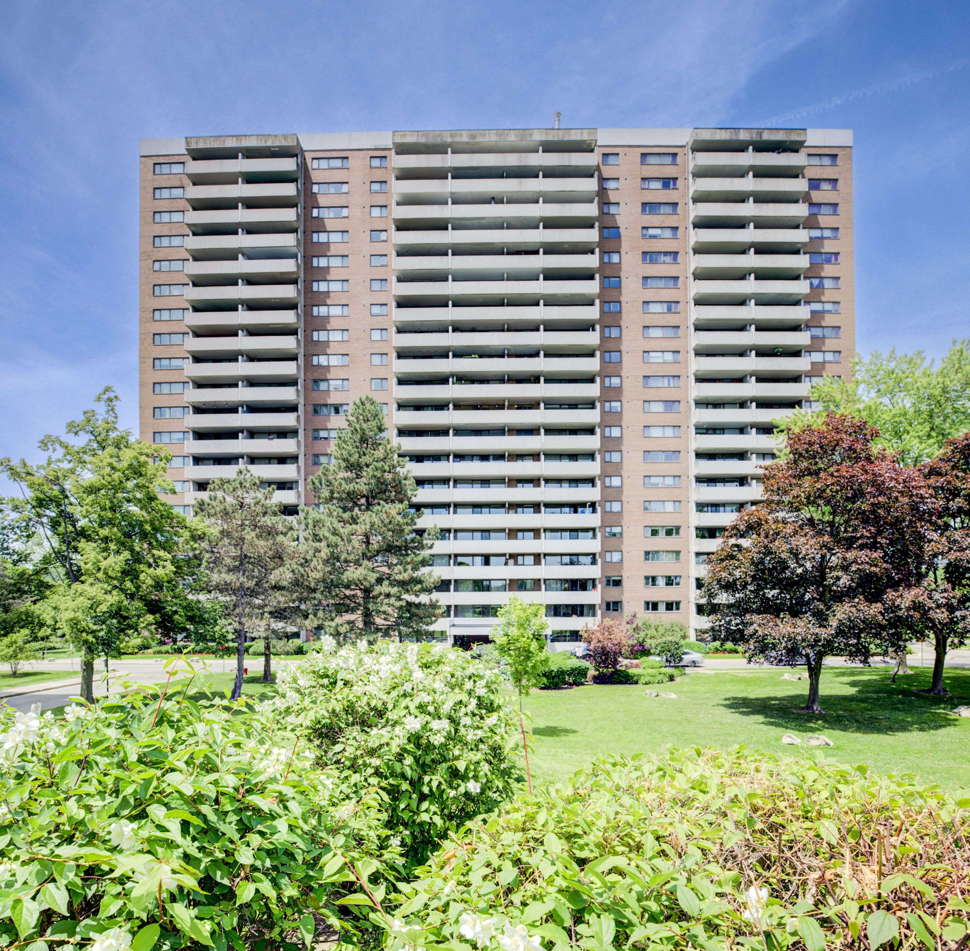 260 Scarlett RD #1006, Toronto W03, ON M6N 4X6