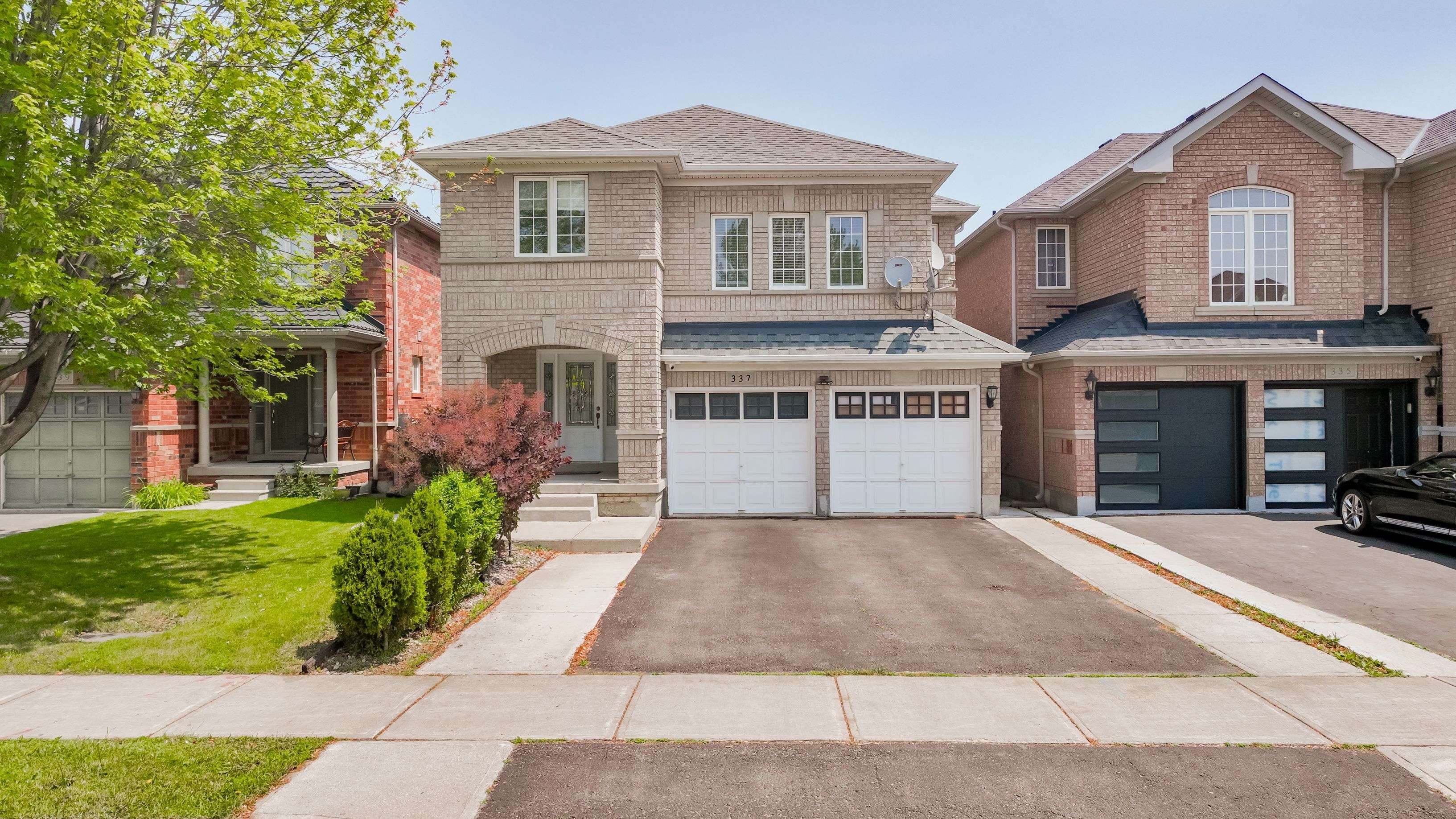 Brampton, ON L7A 3B9,337 Brisdale DR