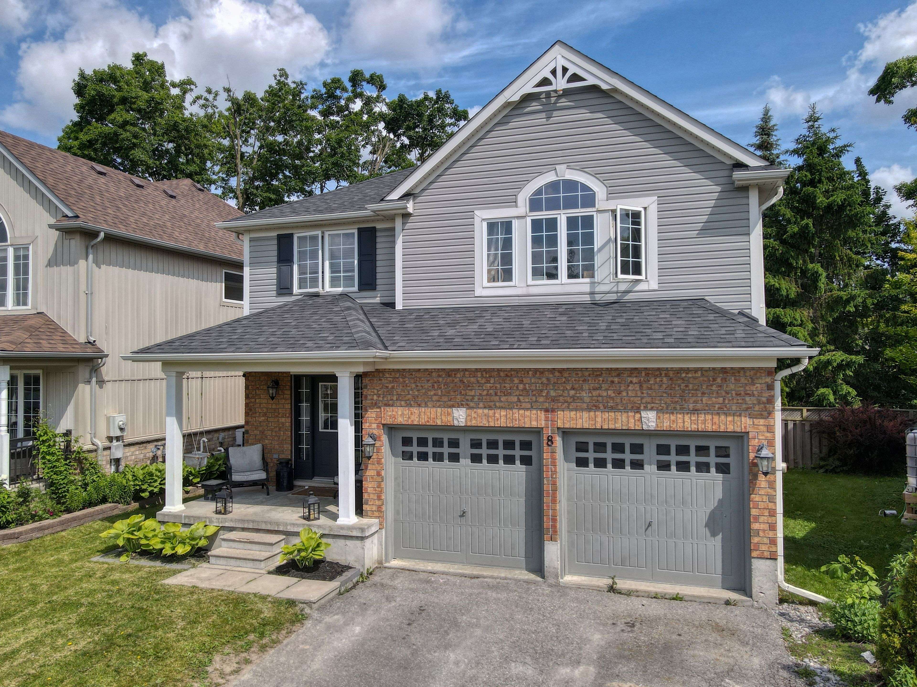 8 Fallingbrook CRES, Kawartha Lakes, ON K9V 0B3