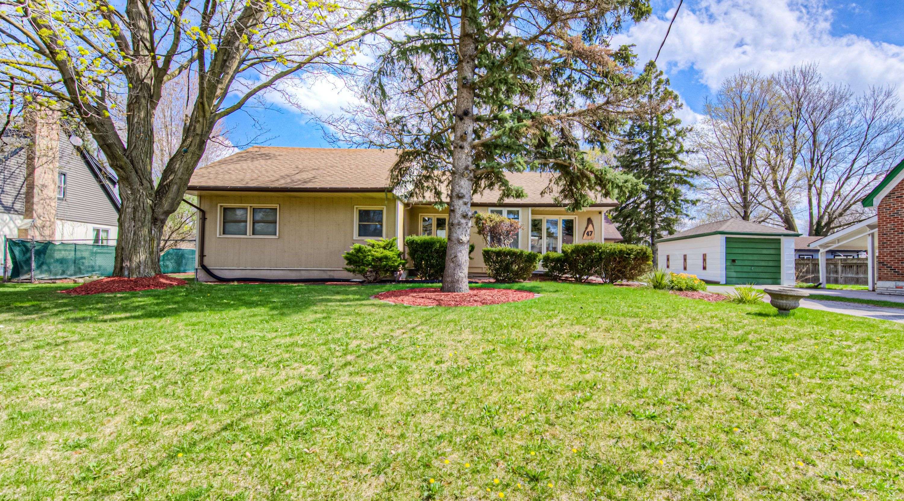 Kitchener, ON N2B 1G4,47 Belleview AVE