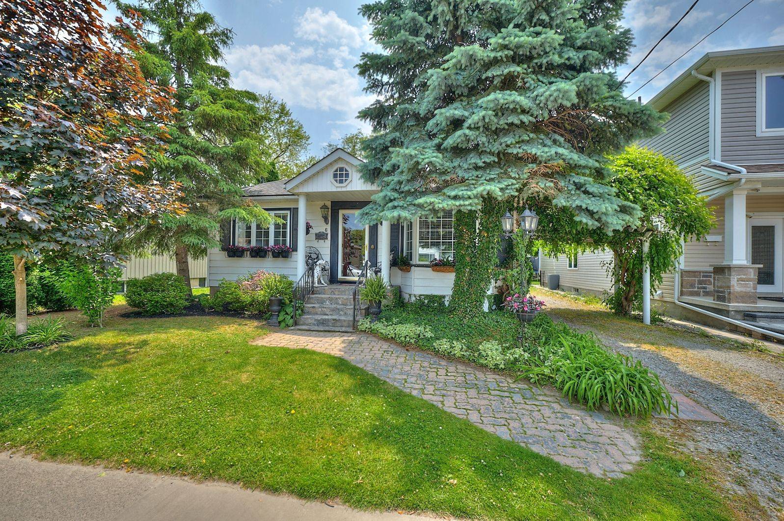 St. Catharines, ON L2P 1J3,6 Burness DR