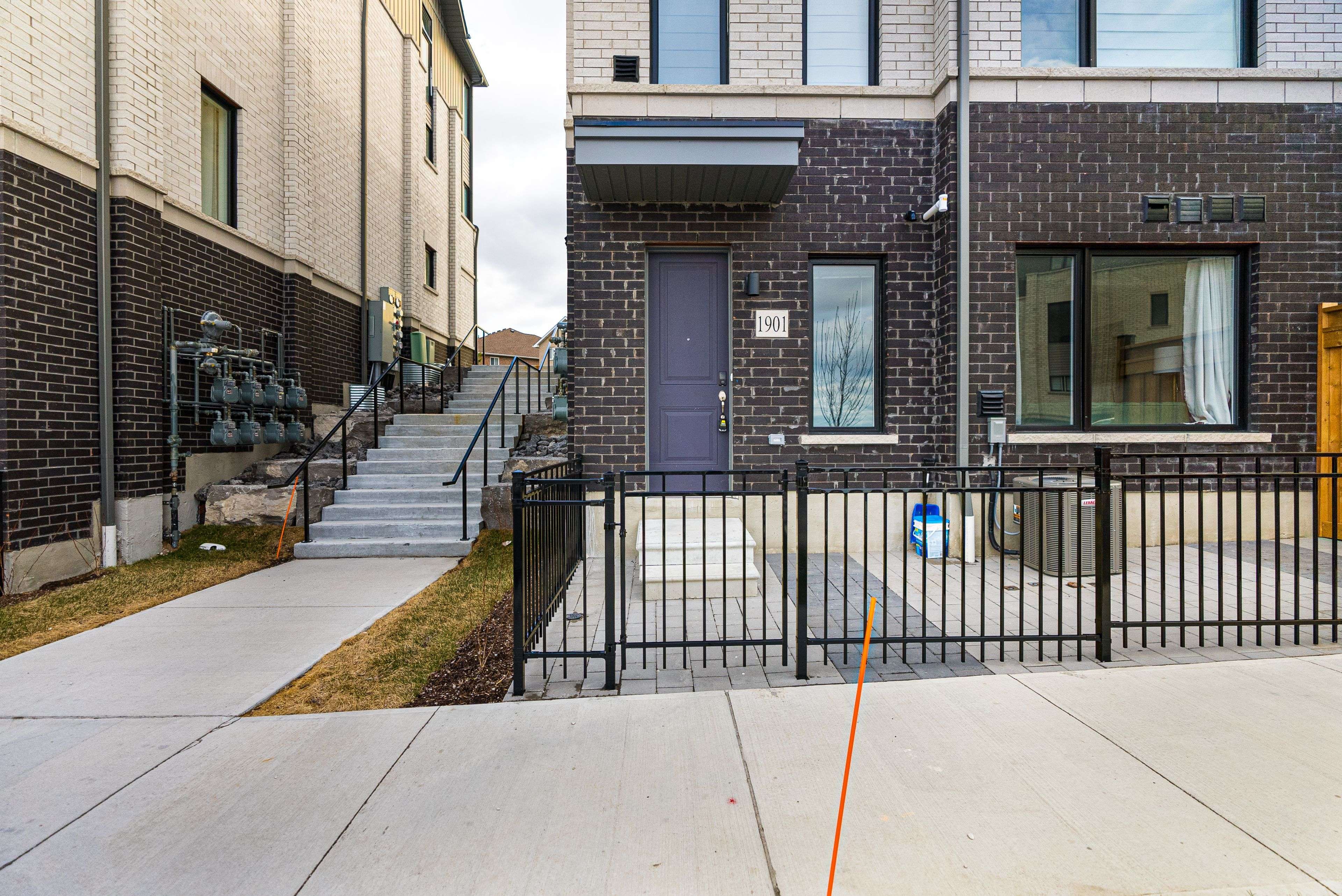 Cobourg, ON K9A 0X8,160 Densmore  RD #1901