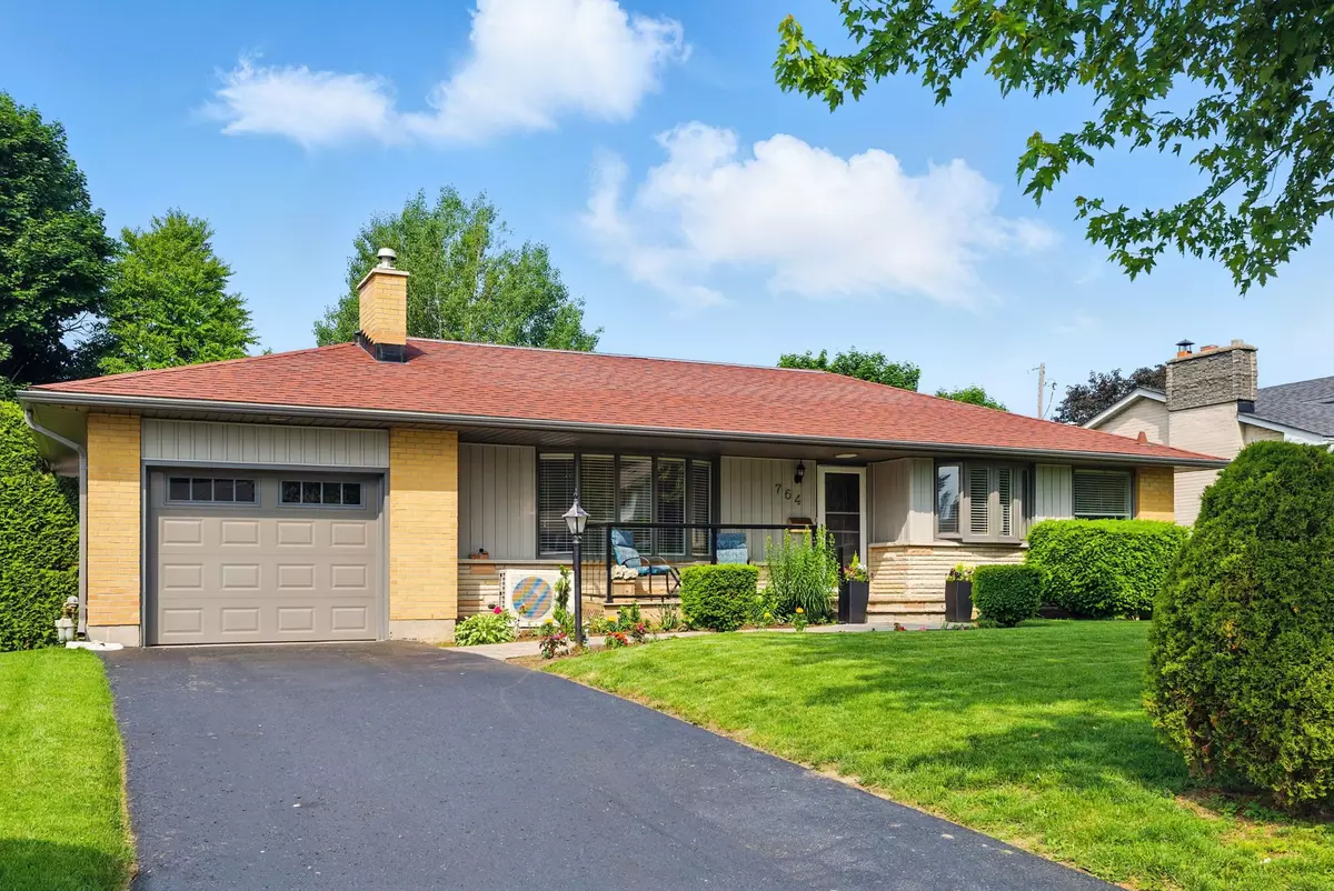 Oshawa, ON L1J 5B7,764 Westdale ST