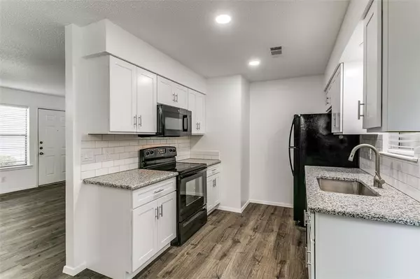 Hurst, TX 76053,620 Ridgeline Drive