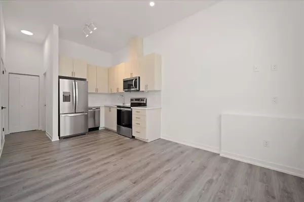 Toronto E08, ON M1M 0E4,5 Vivian RD