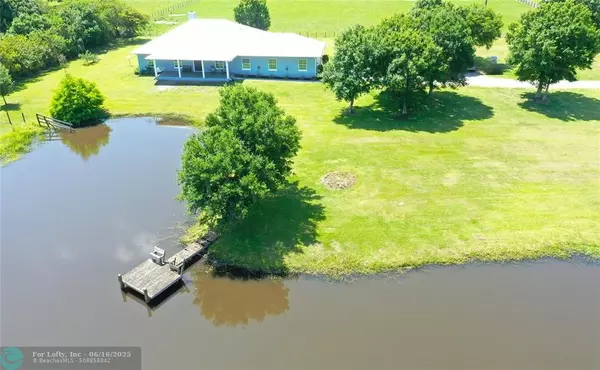 7055 8th St, Vero Beach, FL 32968