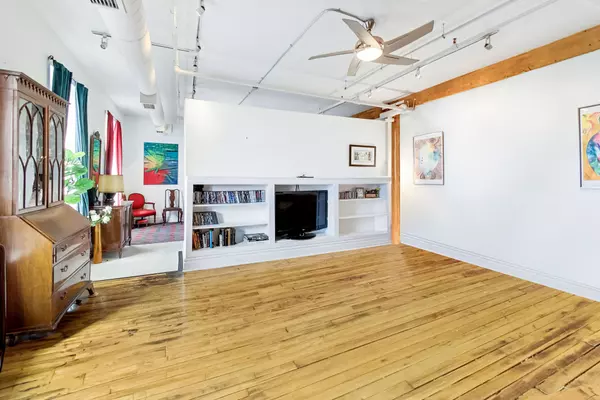 Toronto W03, ON M6N 3G8,121 Prescott AVE #18