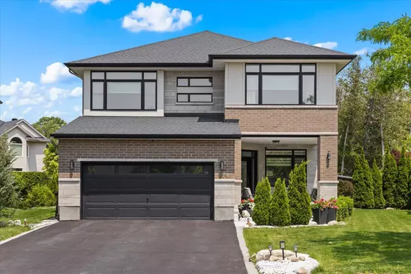 Kanata, ON K2M 0H5,706 Bridleglen CRES