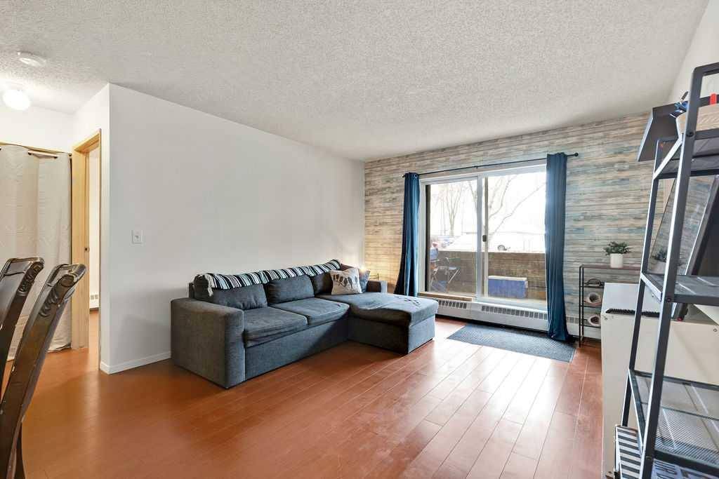 Calgary, AB T2B 3K4,21 Dover PT Southeast #117