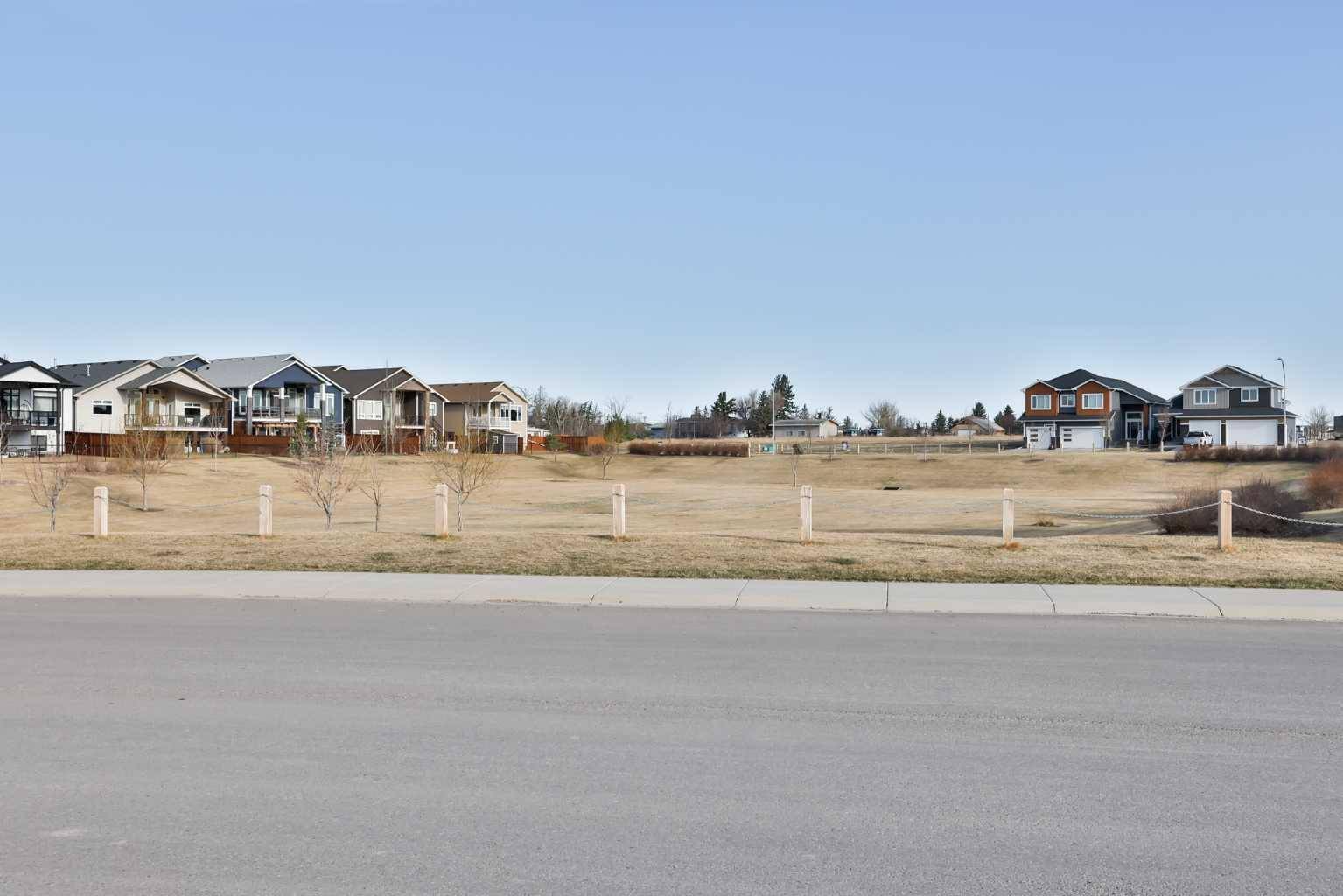 Lethbridge, AB T1K 8G4,660 Sixmile CRES South
