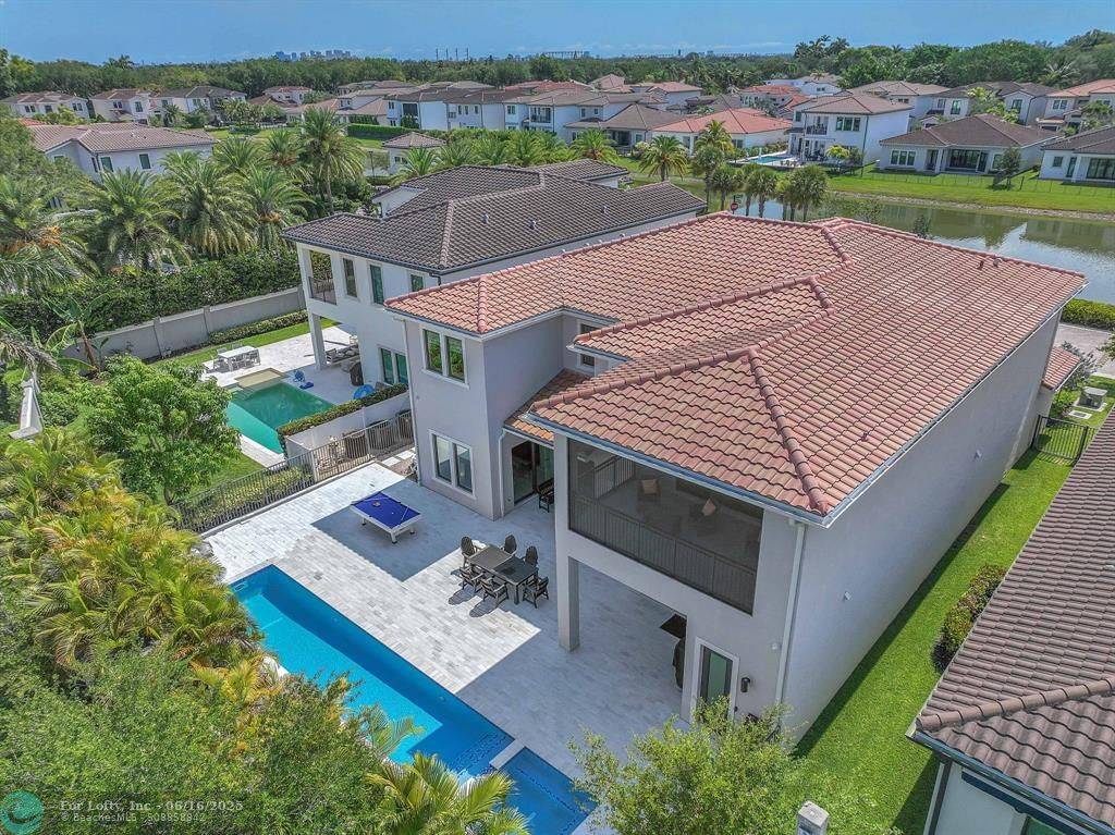 Hollywood, FL 33312,5827 Brookfield Cir W