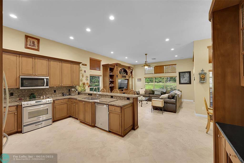 Lake Worth, FL 33467,7756 Kingsley Palm Ter