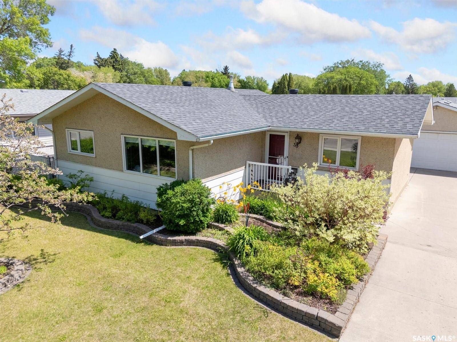 30 Rupert DRIVE, Saskatoon, SK S7K 1B2
