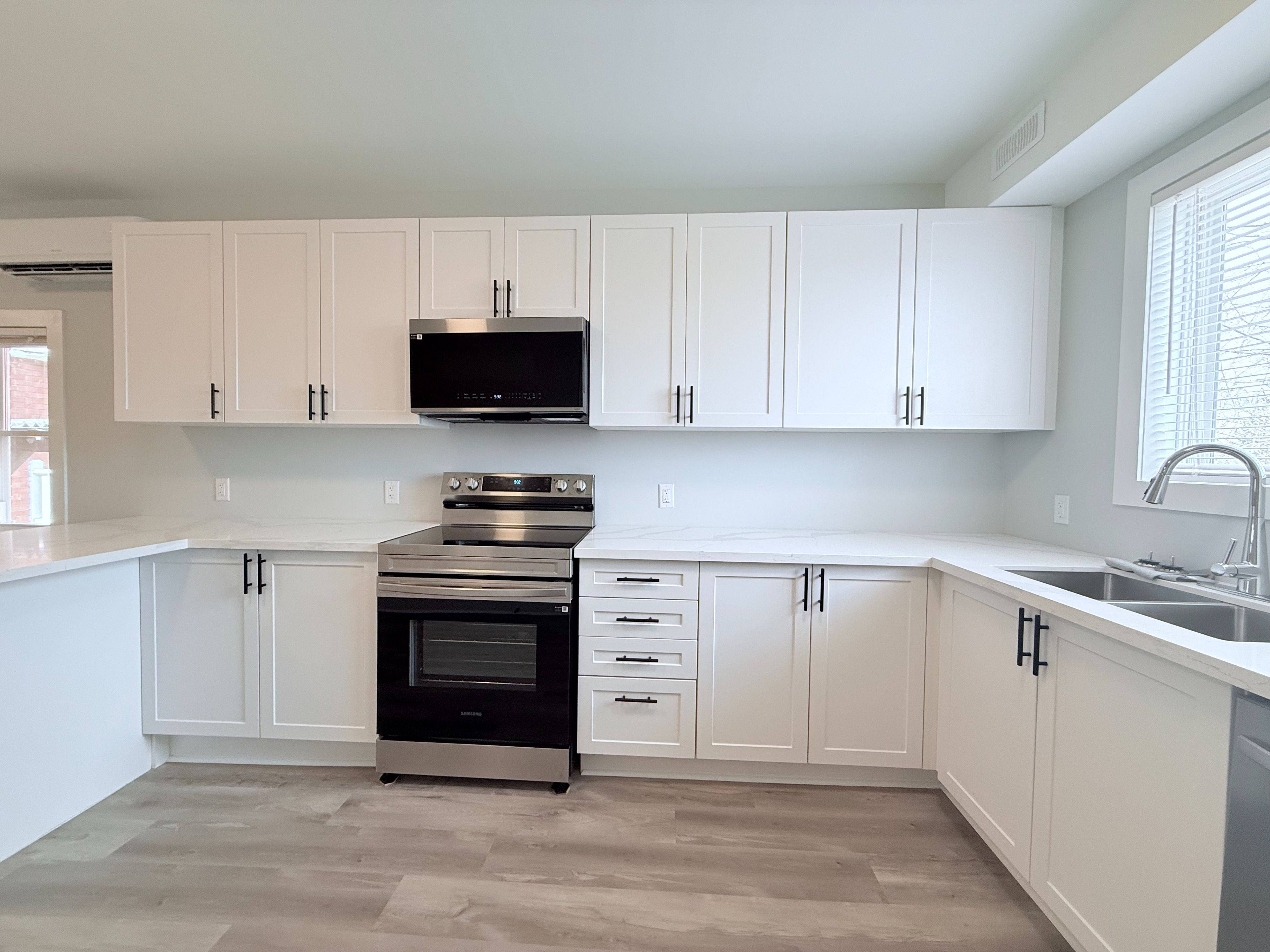 Peterborough Central, ON K9H 4A3,648 Bethune ST #Upper/1