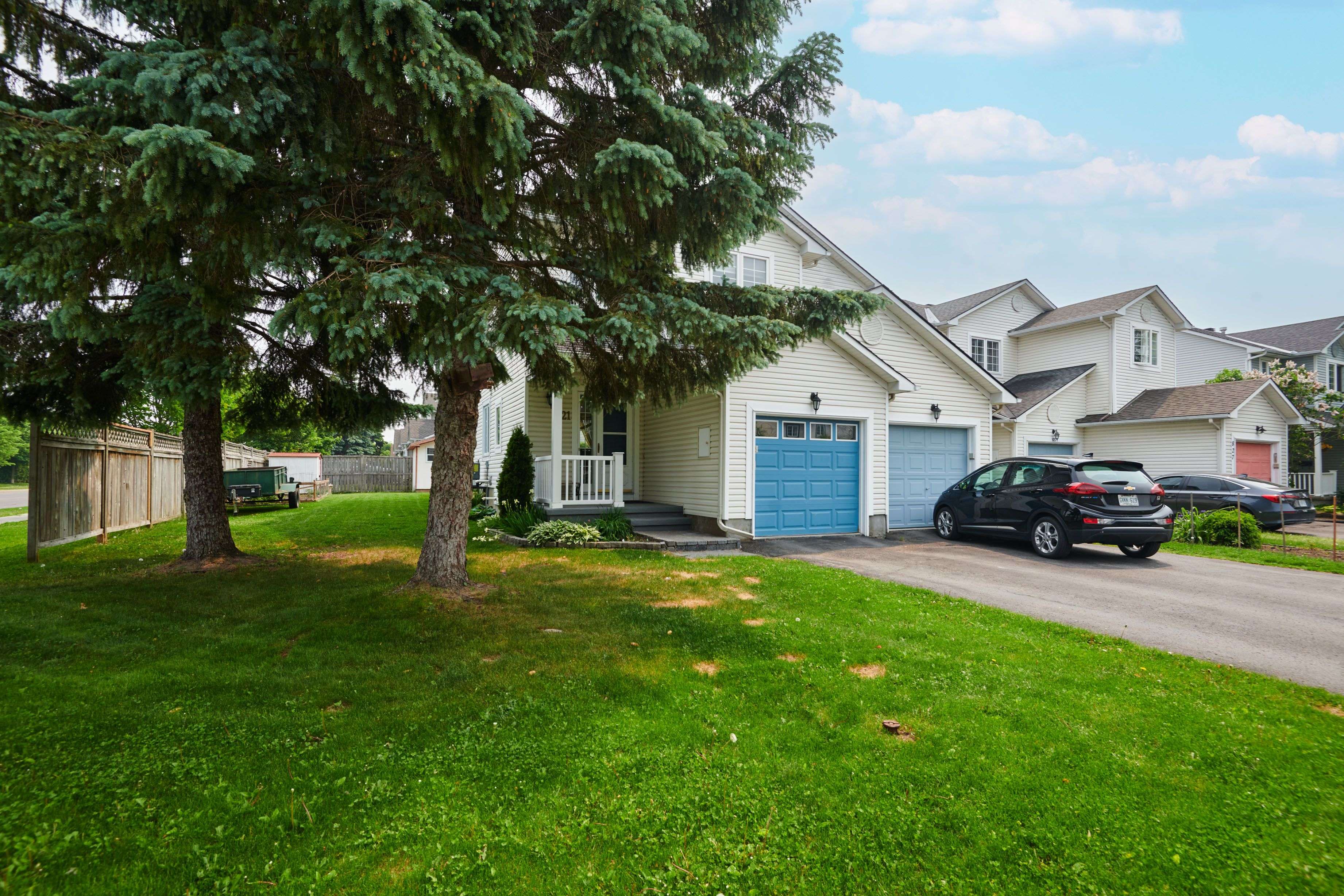 Orleans - Cumberland And Area, ON K4A 3Z8,821 Como CRES