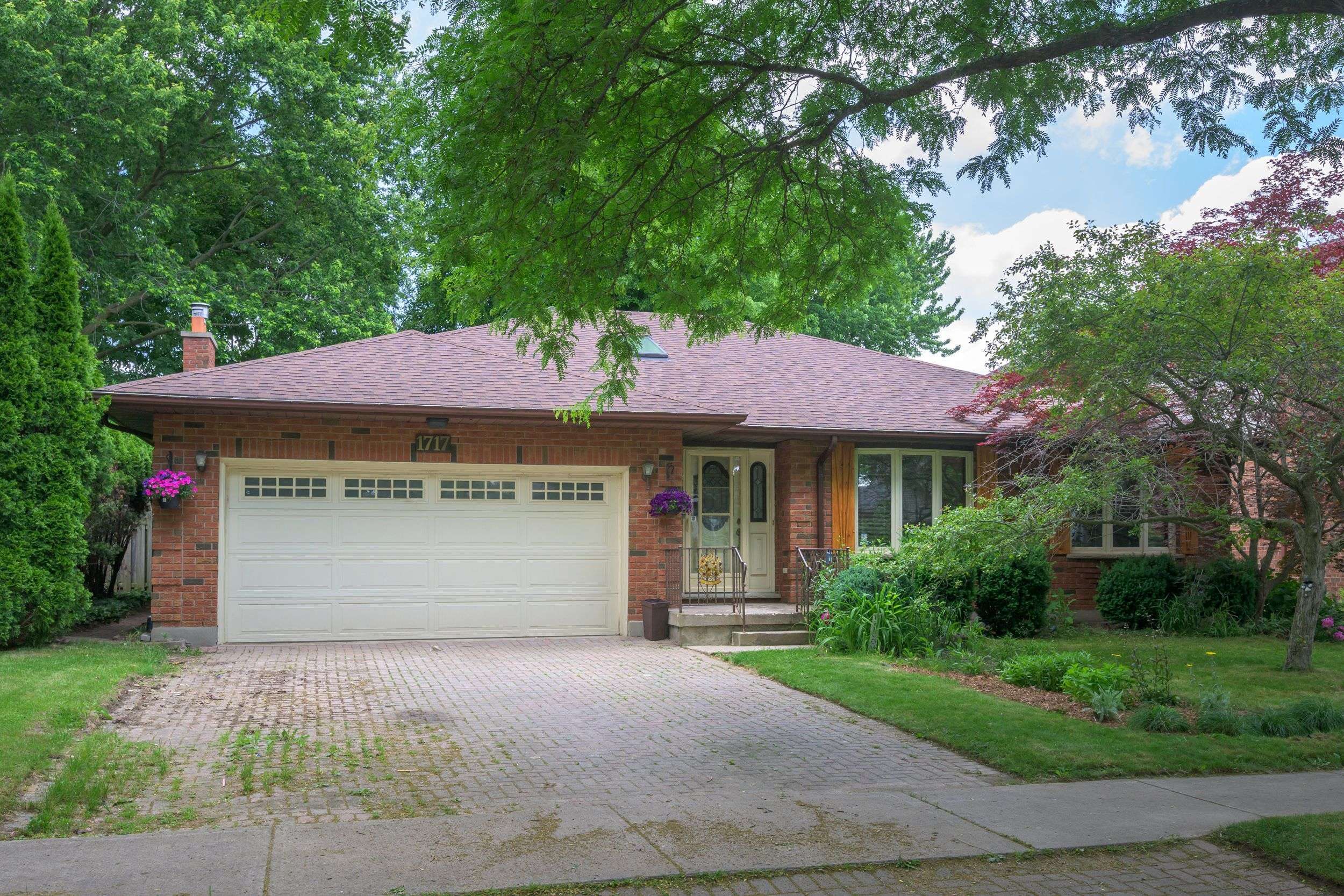 London North, ON N5X 2Z5,1717 Phillbrook CRES