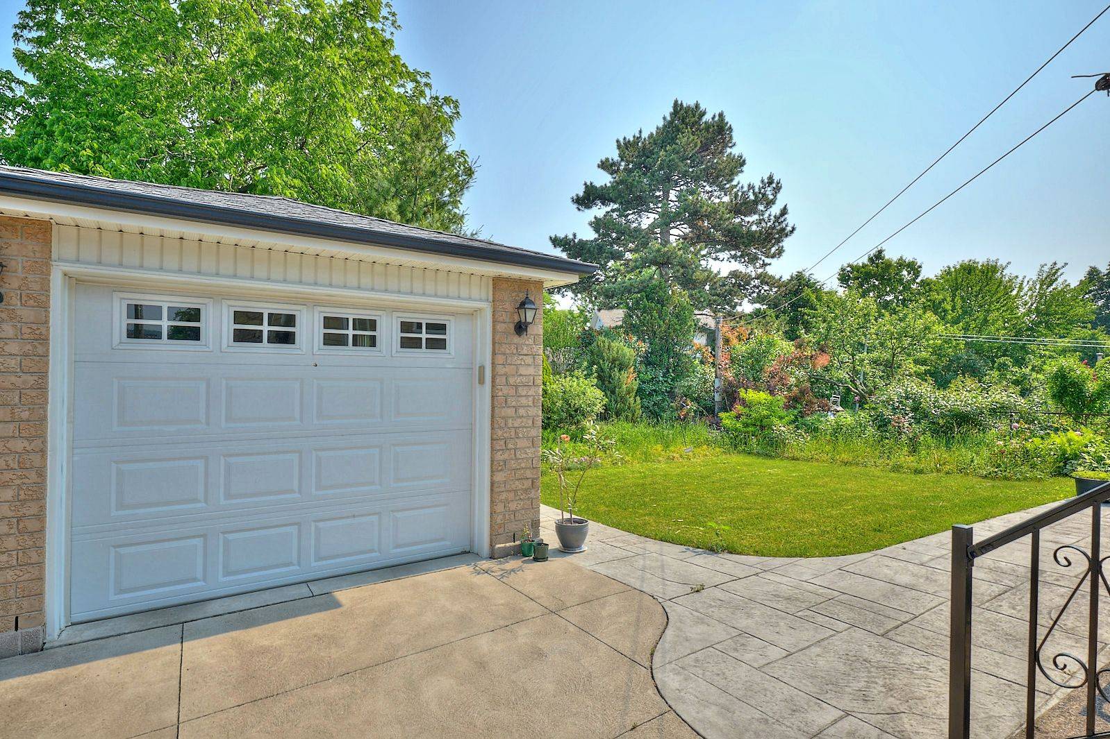 Hamilton, ON L8K 3W6,19 Secord DR