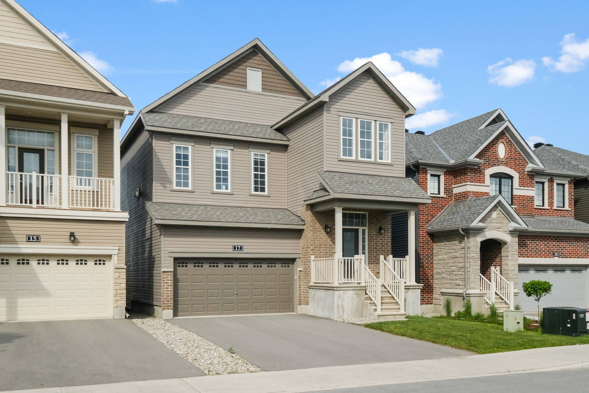 Barrhaven, ON K2J 6S1,17 Aura AVE