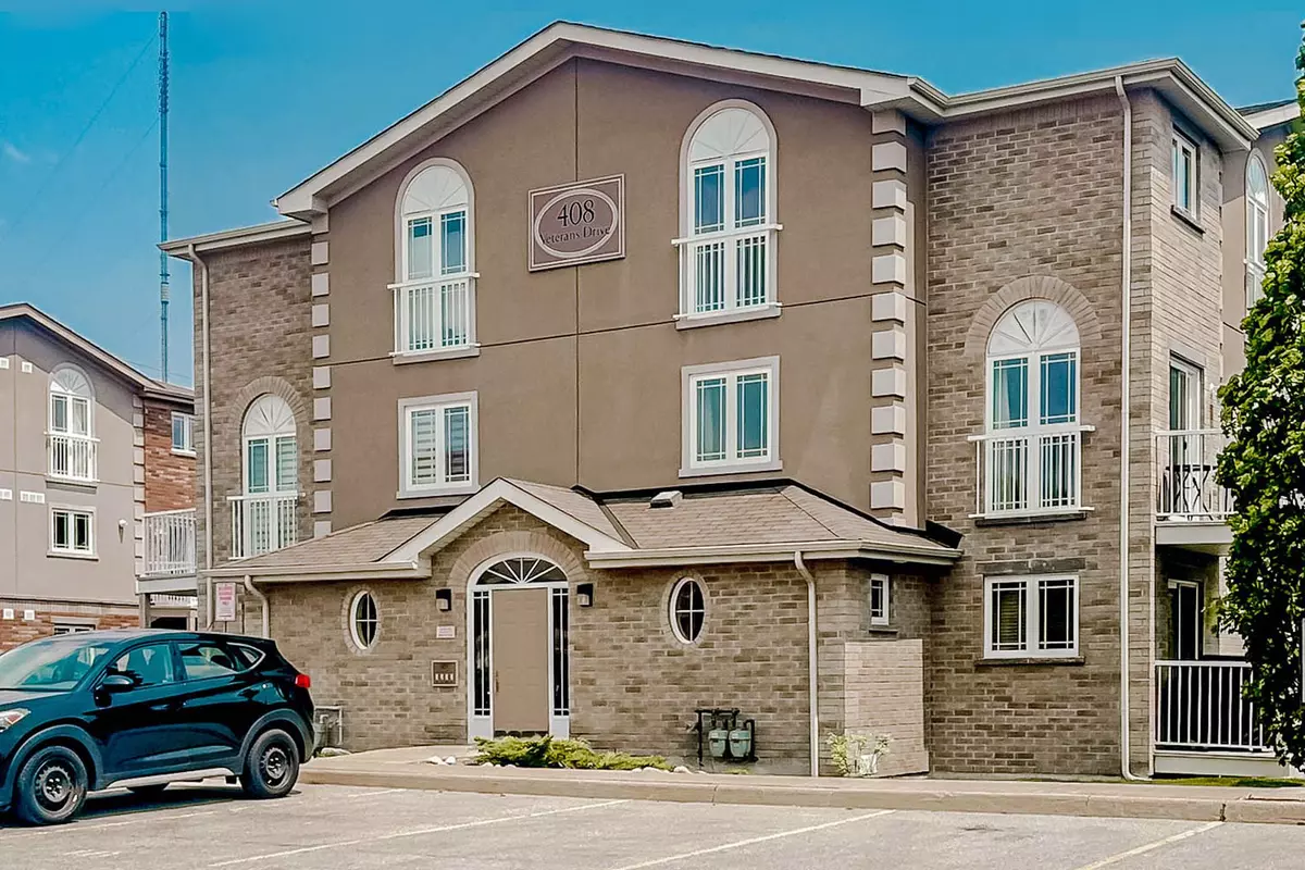 Barrie, ON L4N 9G9,408 Veterans DR #3