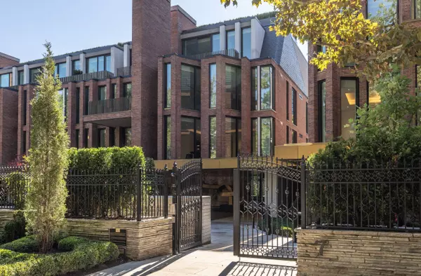 7 Dale AVE #205, Toronto C09, ON M4W 1K2