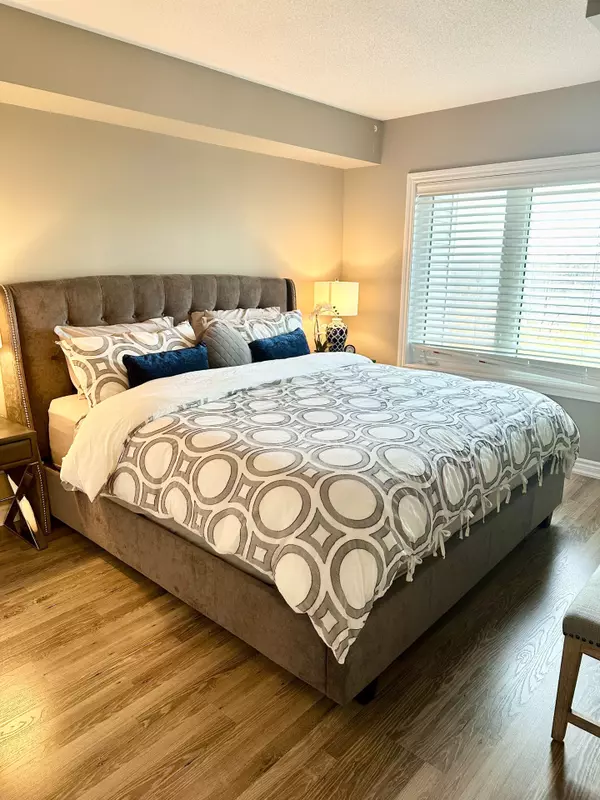 Collingwood, ON L9Y 5C8,6 ANCHORAGE CRES #303